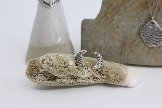 Waning Studs