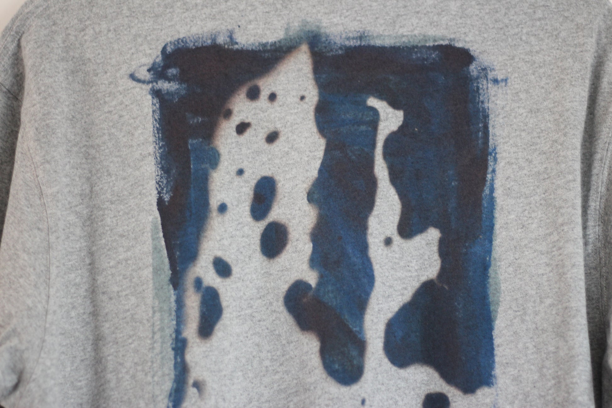 Gray marle GOTS organic slouchy t-shirt hand printed with kelp design.