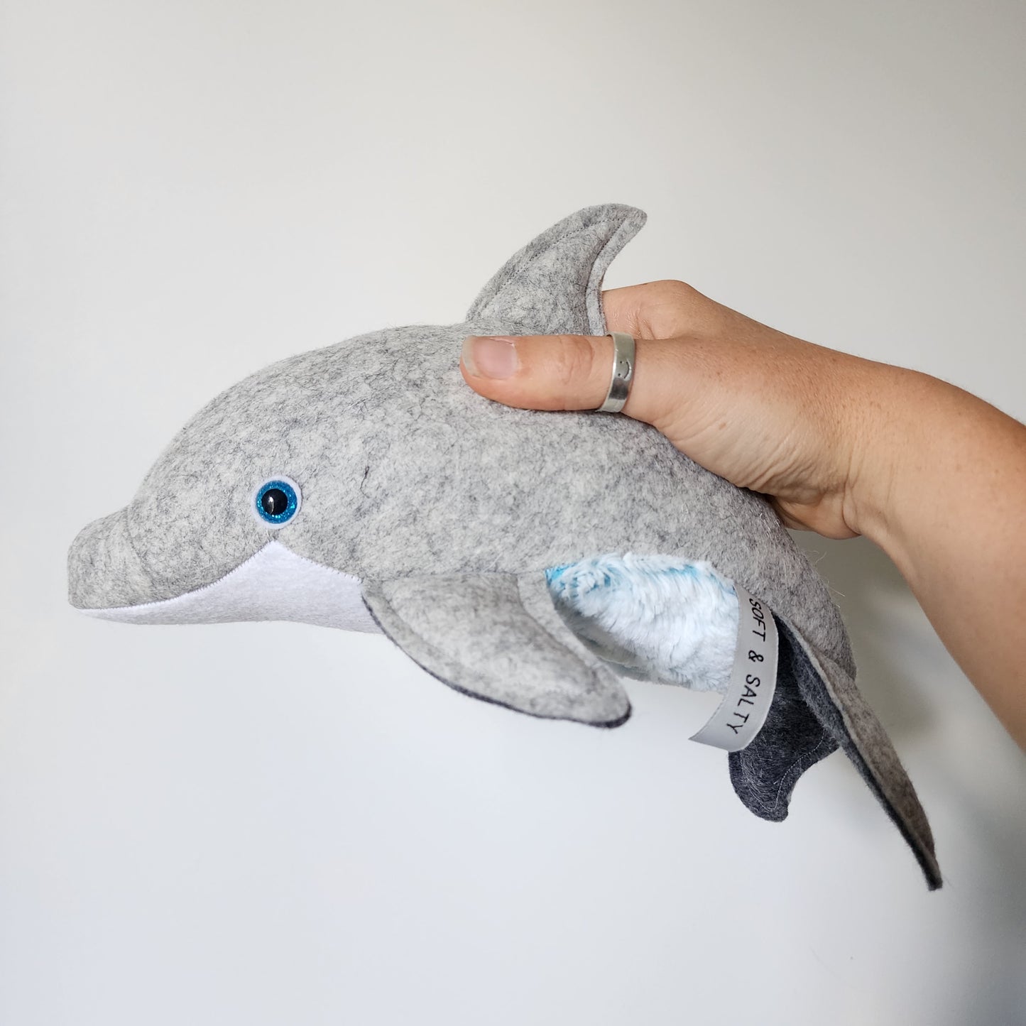 Mini Dolphin