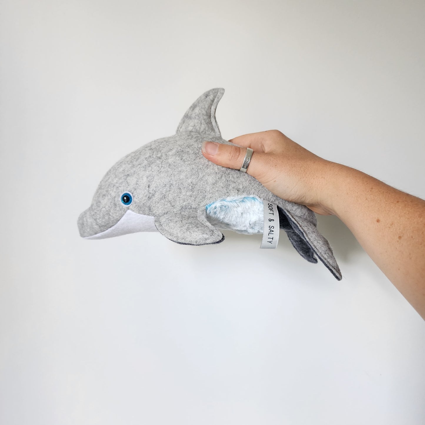 Mini Dolphin