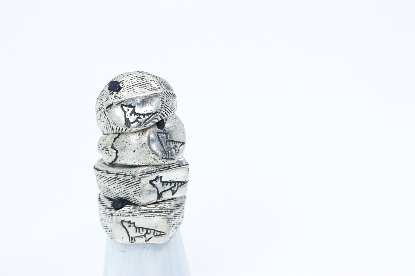 'Howling' Ring