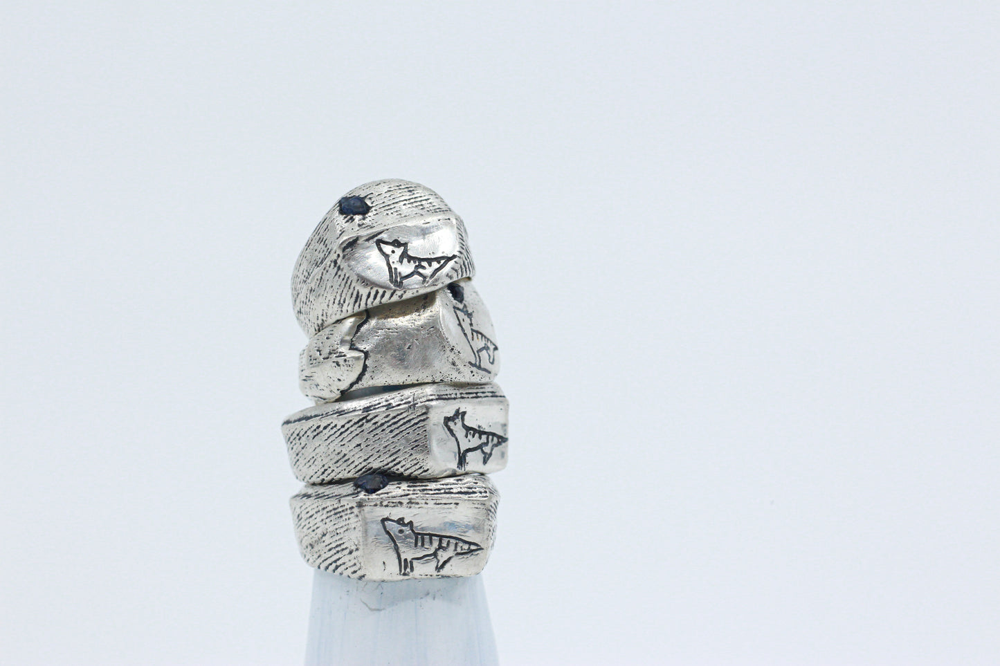 'Howling' Ring