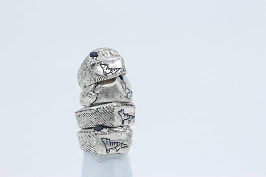 'Howling' Ring