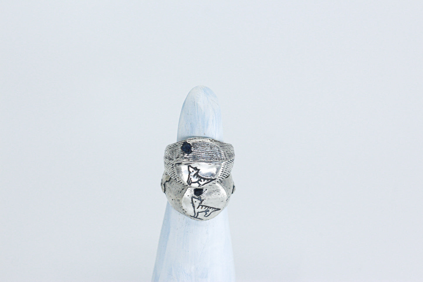 'Howling' Ring