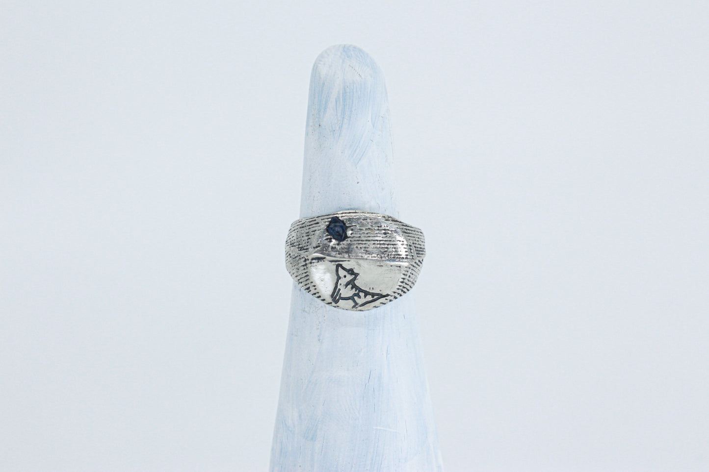 'Howling' Ring