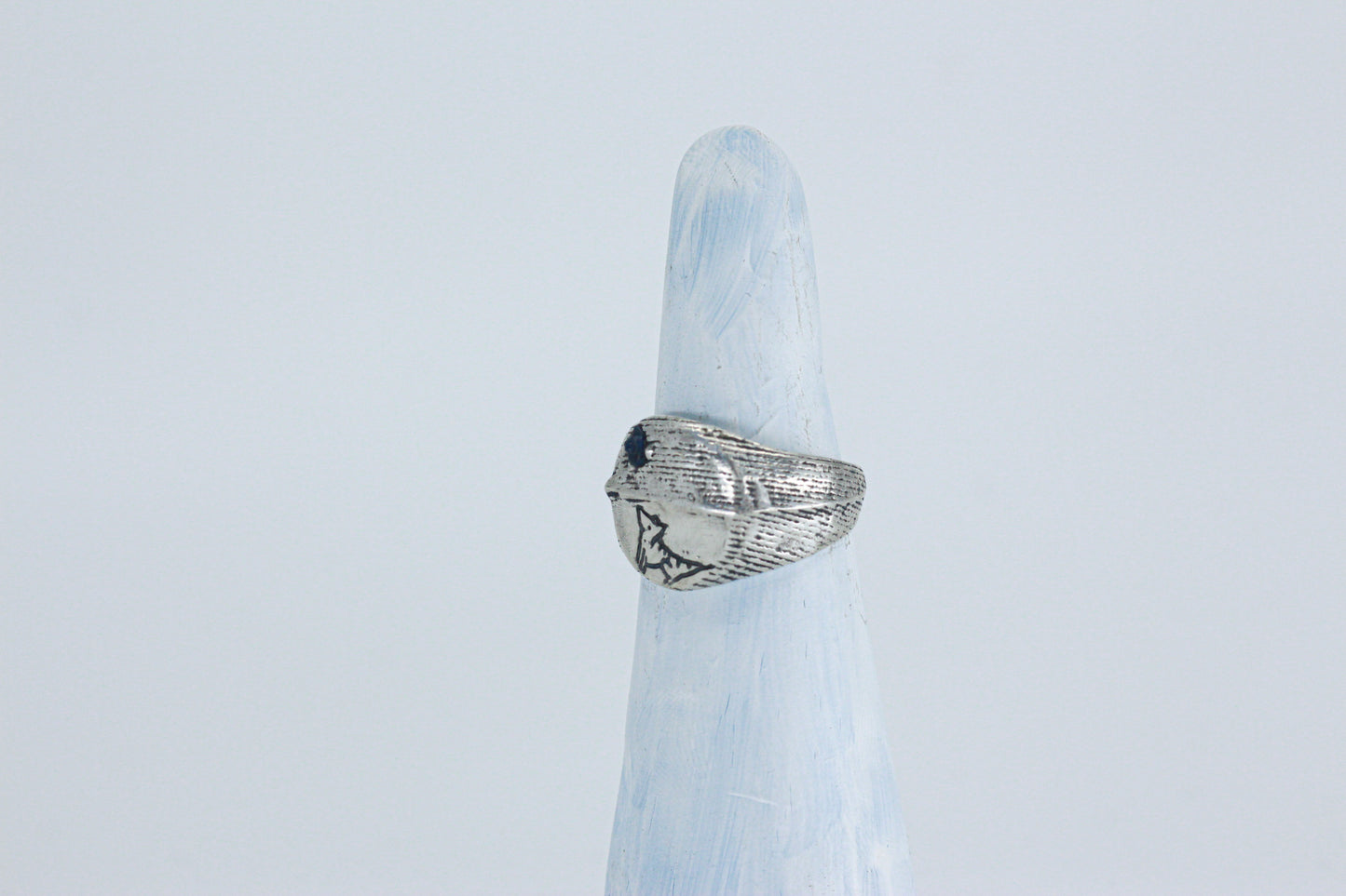 'Howling' Ring