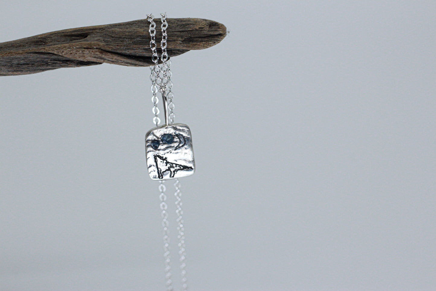 'Howling' Necklace